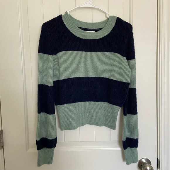 EUC | American Eagle women’s color stripe sweater — small‎ - Picture 1 of 5